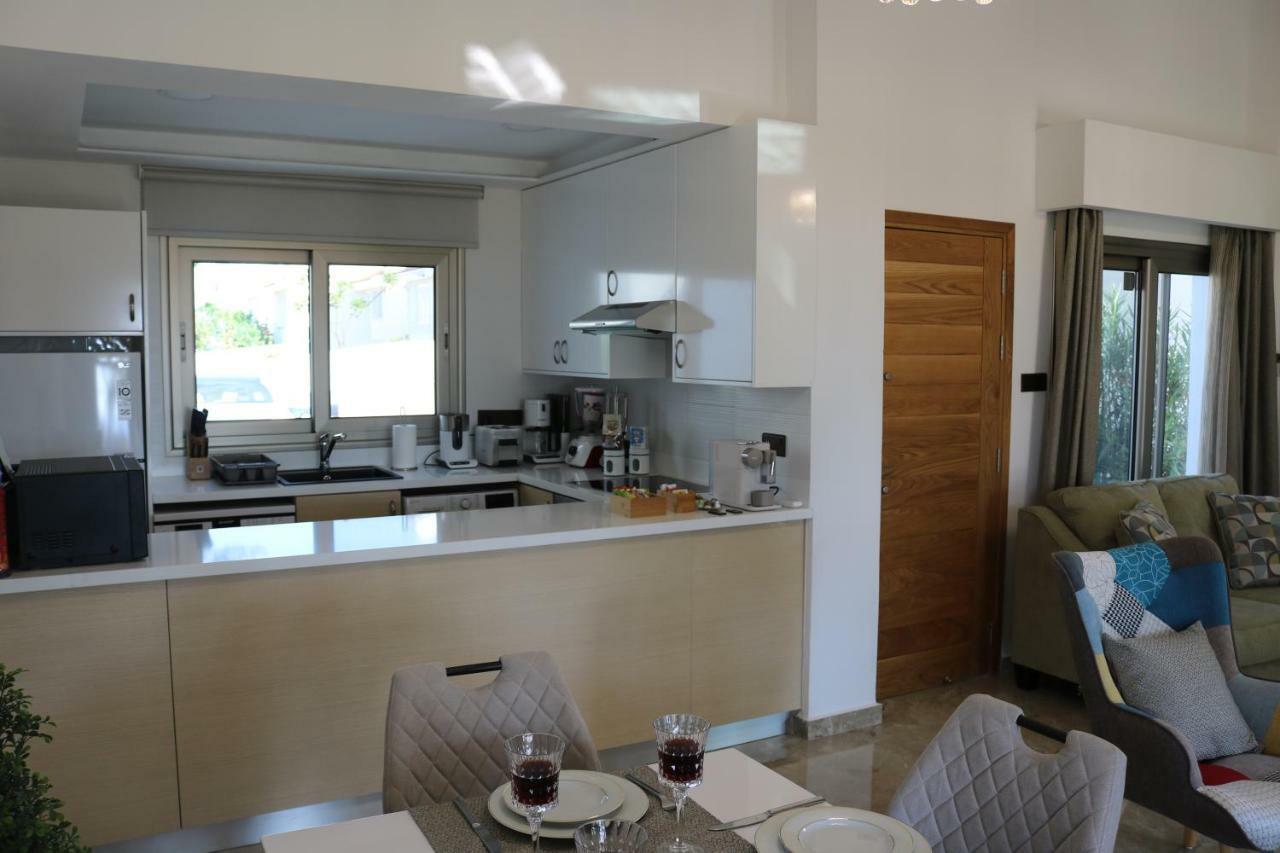 Yulya Villa By Taimoura Paphos Exteriér fotografie