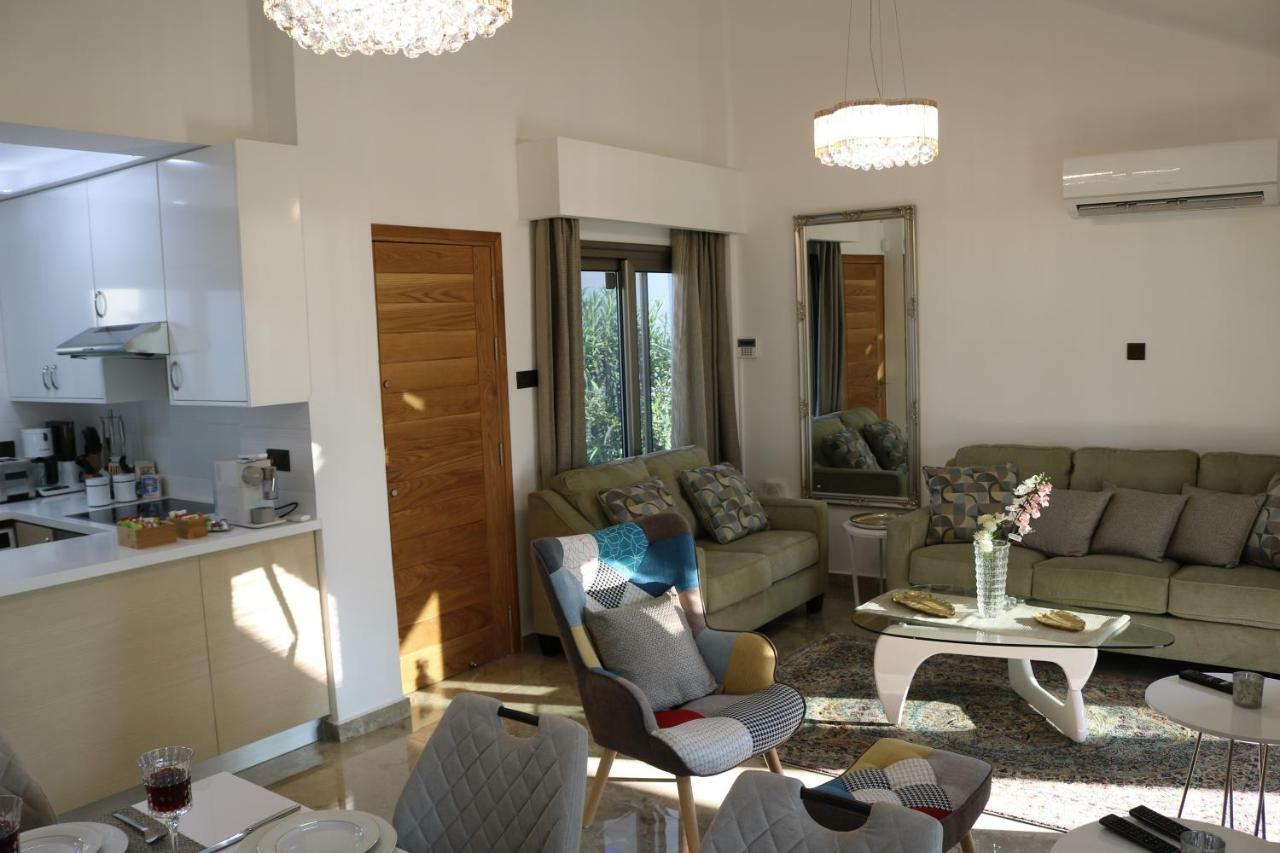 Yulya Villa By Taimoura Paphos Exteriér fotografie